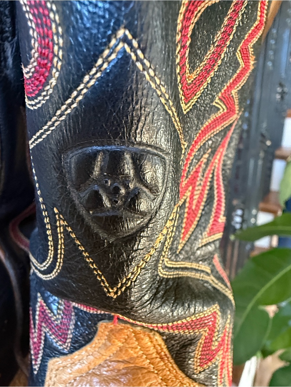 ARIAT smooth ostrich boots size 10. Good condition. - Picture 8 of 9